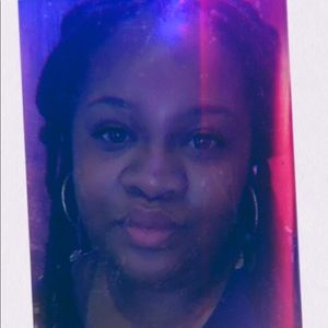 Meet your Posher, Ebony